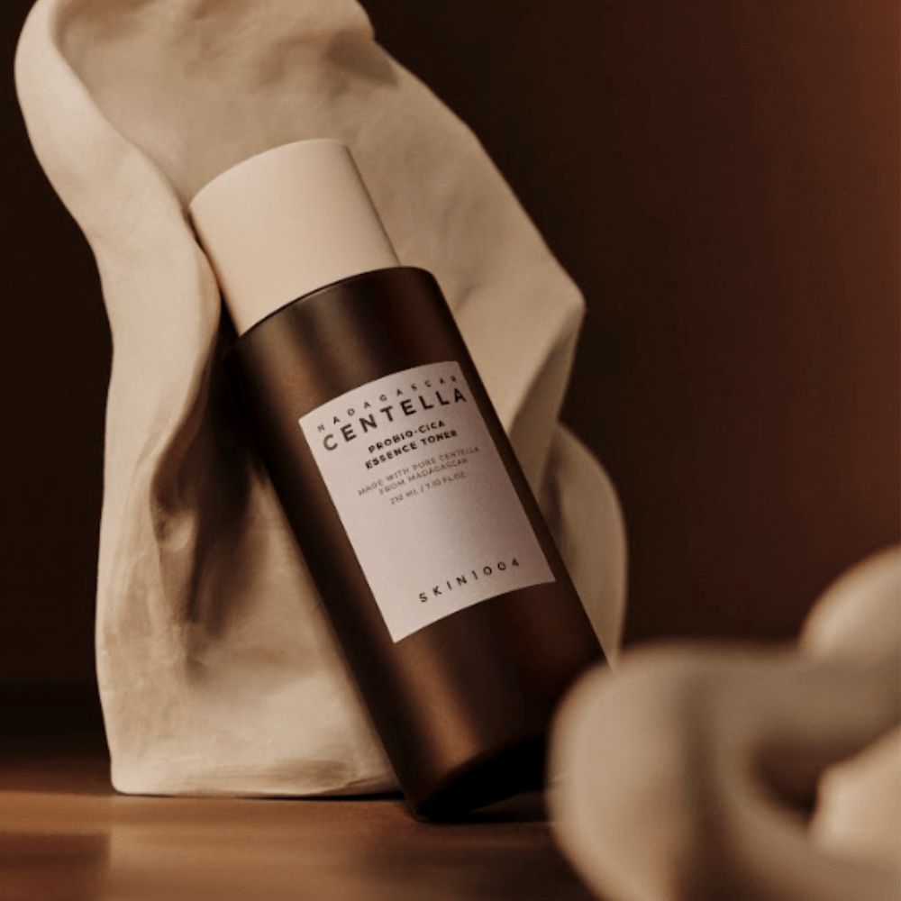 skin1004 madagascar centella probio-cica essence toner 210ml - 3